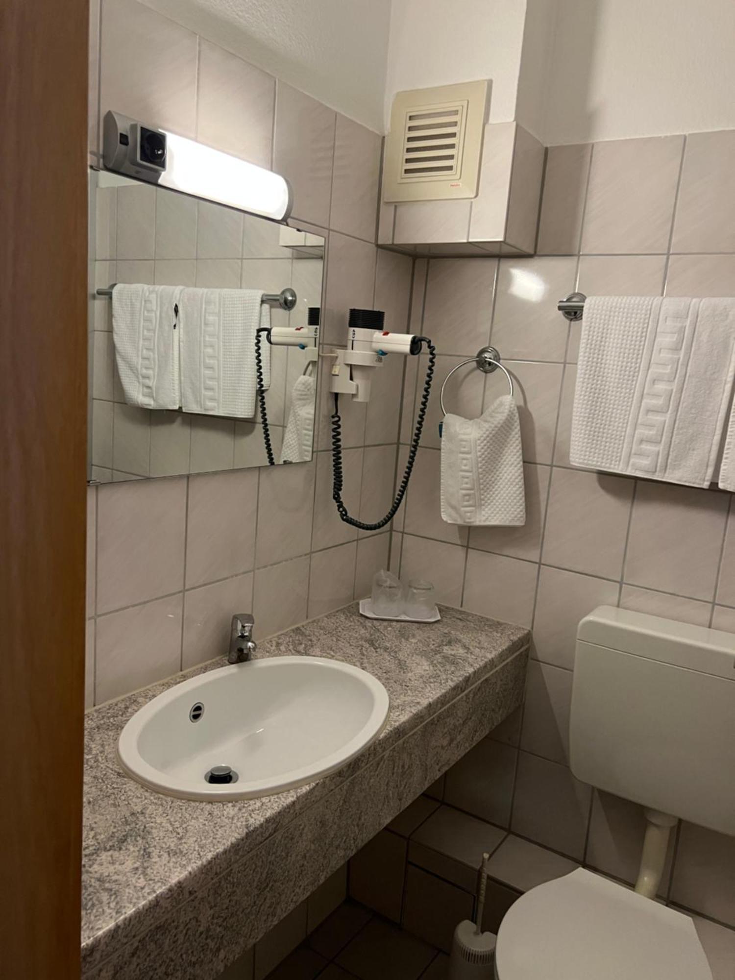Niebuhrs Hotel Фрідріхсдорф Номер фото